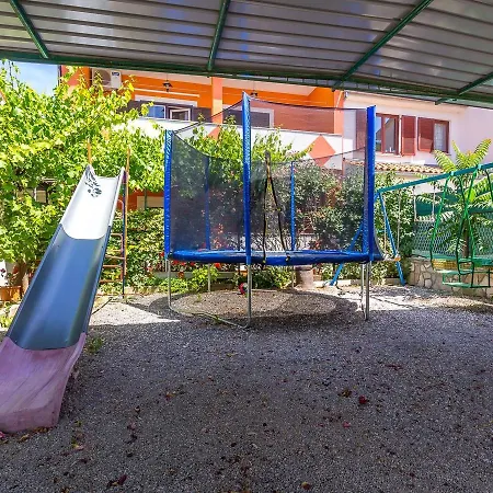 Viovi House